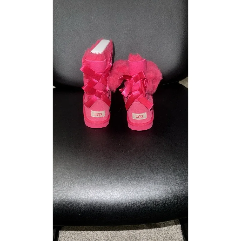 UGG Unisex-Child Bailey‎ Bow li Boot, Radish, 5Little